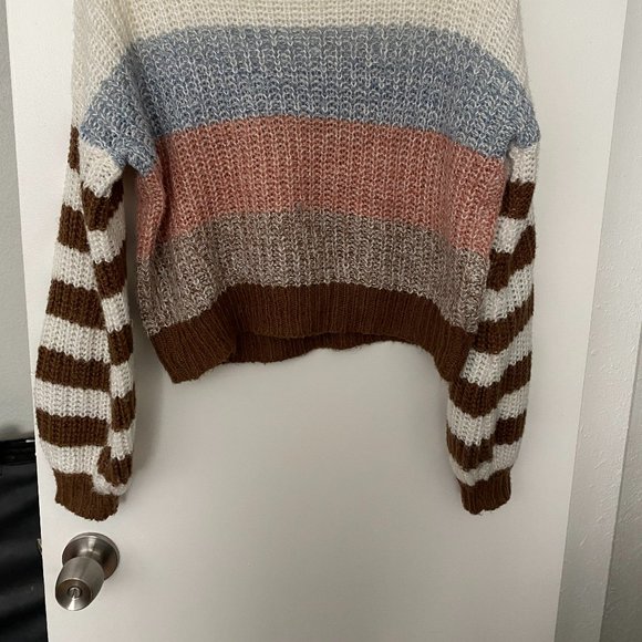 Crochet Sweater with stripes- Size Medium - Picture 4 of 4